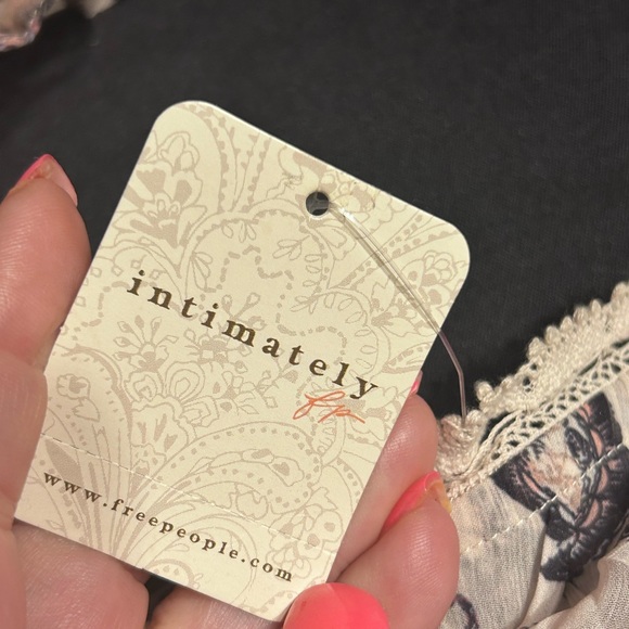 BRAND NEW FREE PEOPLE Body Suit - Picture 5 of 6